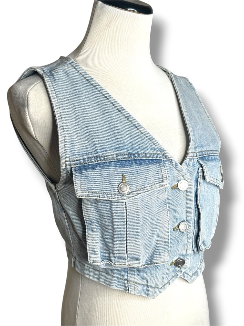 Beige Botany Light Denim Wash Denim Cropped Vest size Small chambray